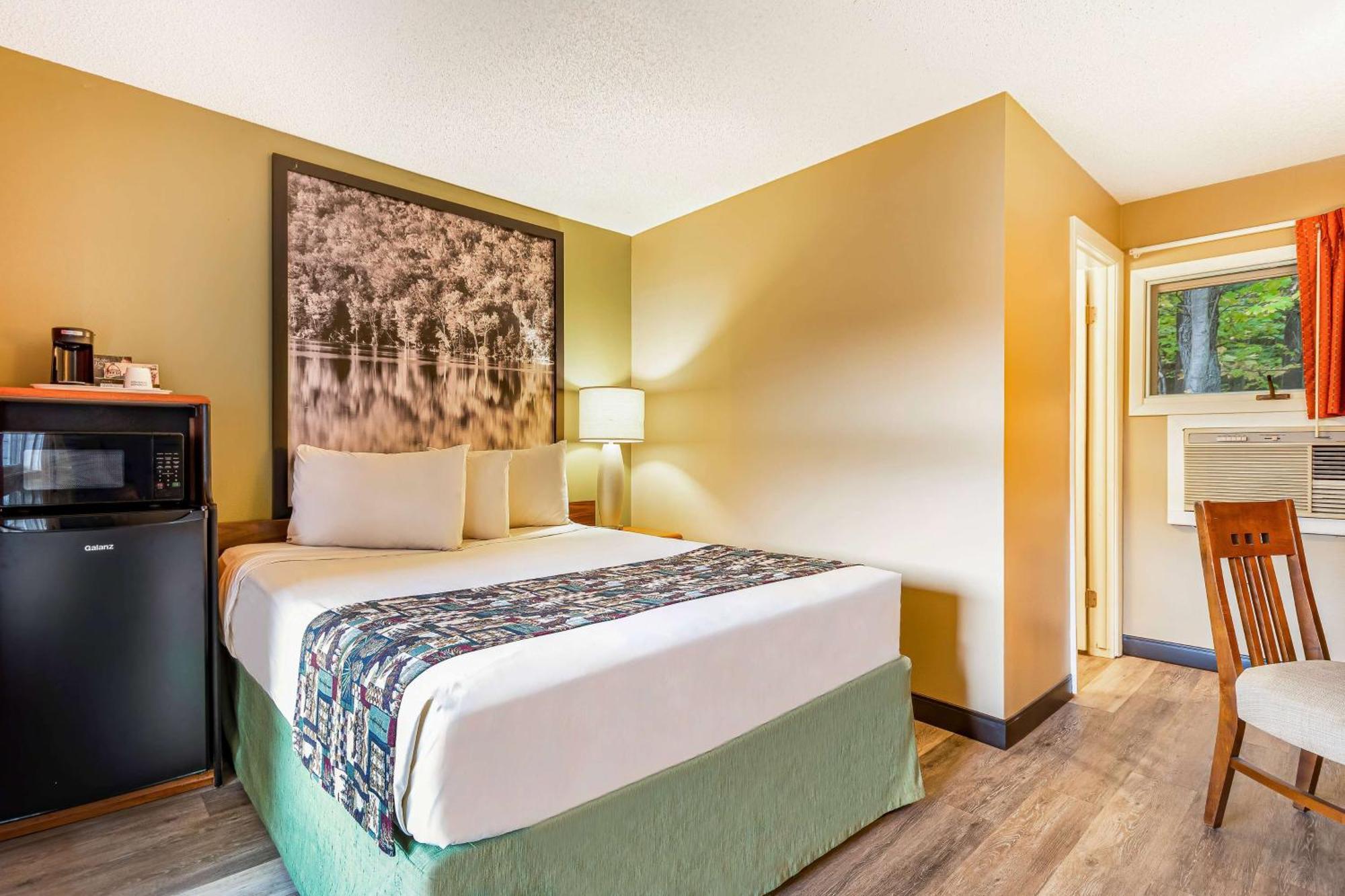 Super 8 By Wyndham Lake George/Downtown Εξωτερικό φωτογραφία