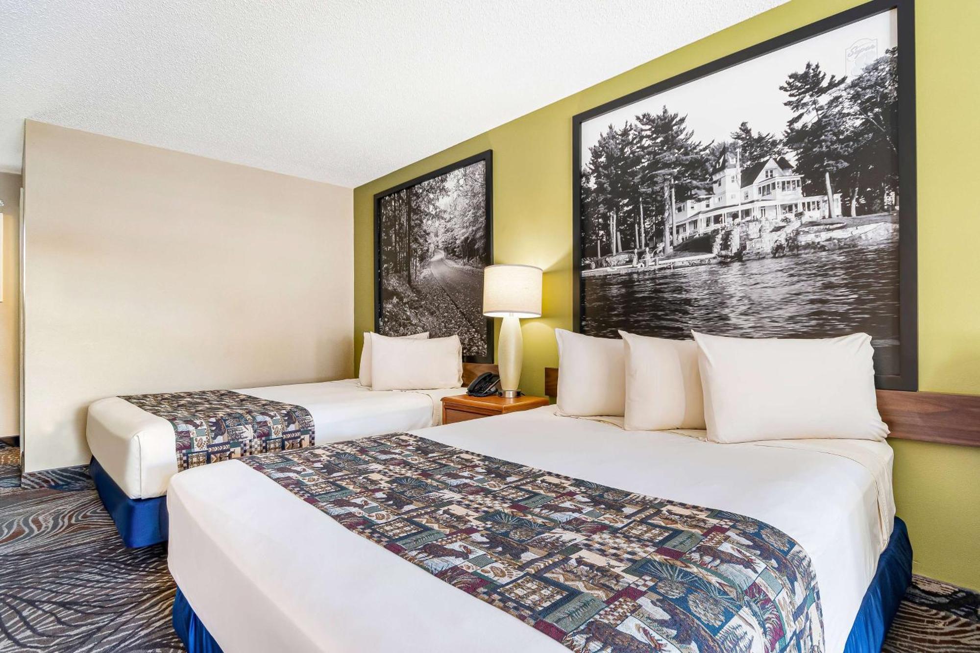 Super 8 By Wyndham Lake George/Downtown Εξωτερικό φωτογραφία